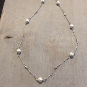 Pearl and crystal station choker